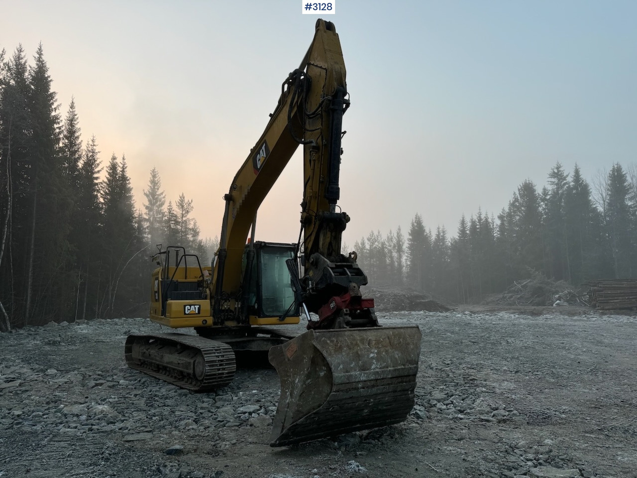2018 Cat 323-07 with rototilt, grading bucket, and digging bucket - Excavator: picture 5 2018 Cat 323-07 with rototilt, grading bucket, and digging bucket - Excavator: picture 5