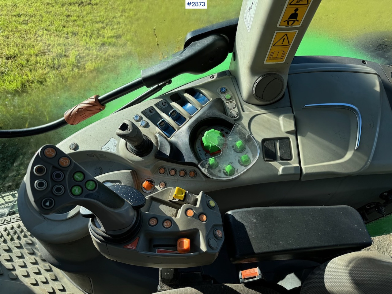 Farm tractor 2019 Deutz-Fahr 6120 TV w/front loader and twin wheels: picture 15