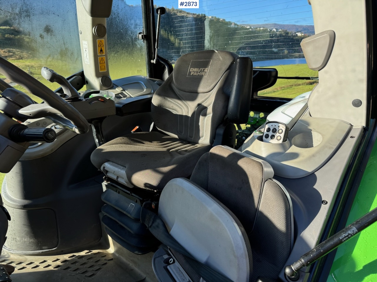 Farm tractor 2019 Deutz-Fahr 6120 TV w/front loader and twin wheels: picture 13