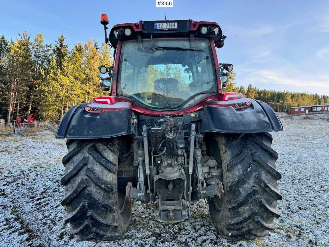 2019 Valtra N174 4x4 With front loader, snowplow blade, and 2 sets of tires. 2770 hours! - Farm tractor: picture 4 2019 Valtra N174 4x4 With front loader, snowplow blade, and 2 sets of tires. 2770 hours! - Farm tractor: picture 4