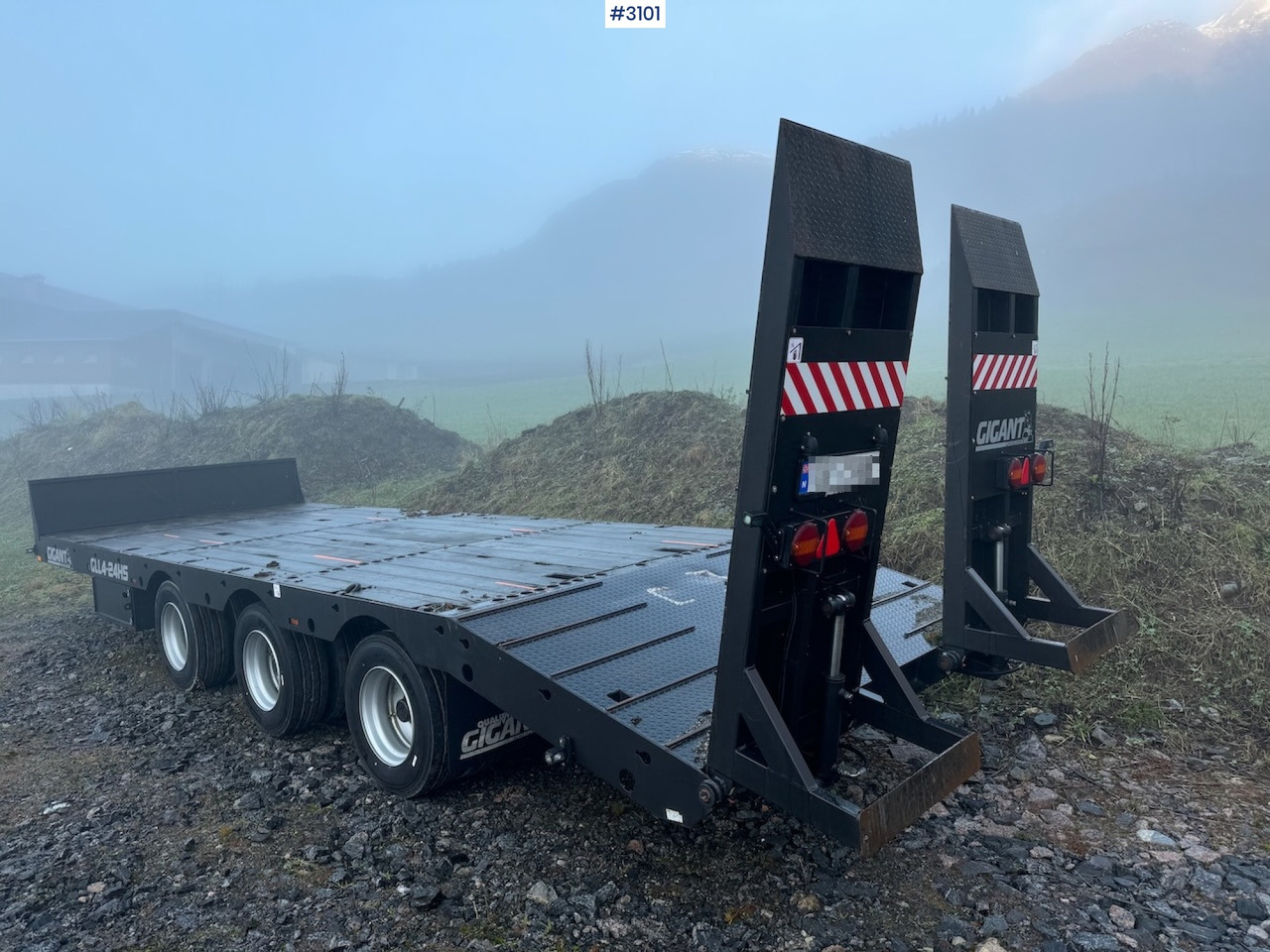 2021 Gigant Machine trailer with drive bridges - Low loader trailer: picture 1 2021 Gigant Machine trailer with drive bridges - Low loader trailer: picture 1