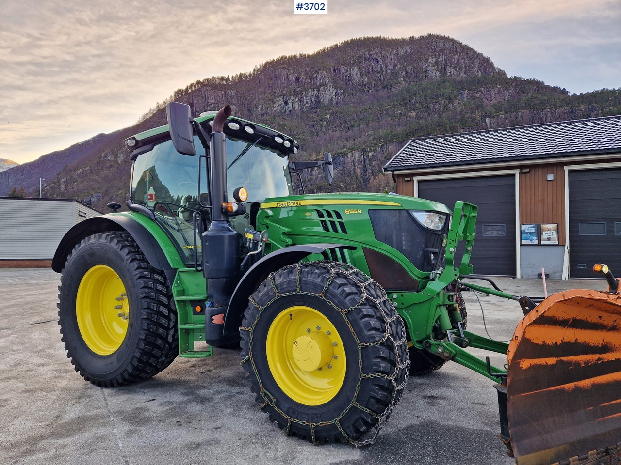 2021 John Deere 6155R w/ front hydraulics and PTO, only 770 hours! - Farm tractor: picture 4 2021 John Deere 6155R w/ front hydraulics and PTO, only 770 hours! - Farm tractor: picture 4