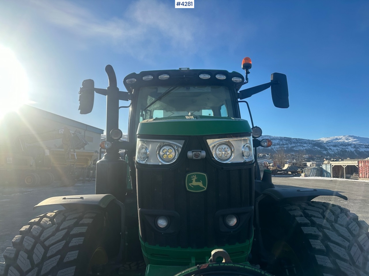 2021 John Deere 6195R 4x4 Tractor with summer and winter tires - Farm tractor: picture 3 2021 John Deere 6195R 4x4 Tractor with summer and winter tires - Farm tractor: picture 3
