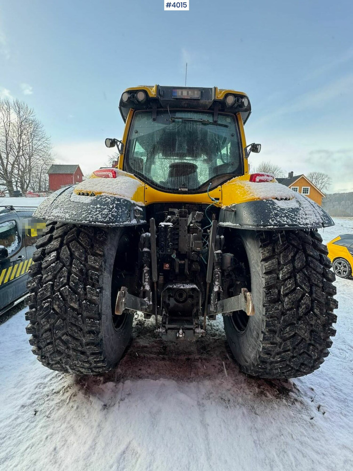 2021 Valtra T255 w/ Quicke G7s front loader - Farm tractor: picture 4 2021 Valtra T255 w/ Quicke G7s front loader - Farm tractor: picture 4