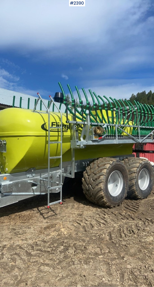 2022 Fliegl PolyLine 11000 - Slurry tanker: picture 3 2022 Fliegl PolyLine 11000 - Slurry tanker: picture 3