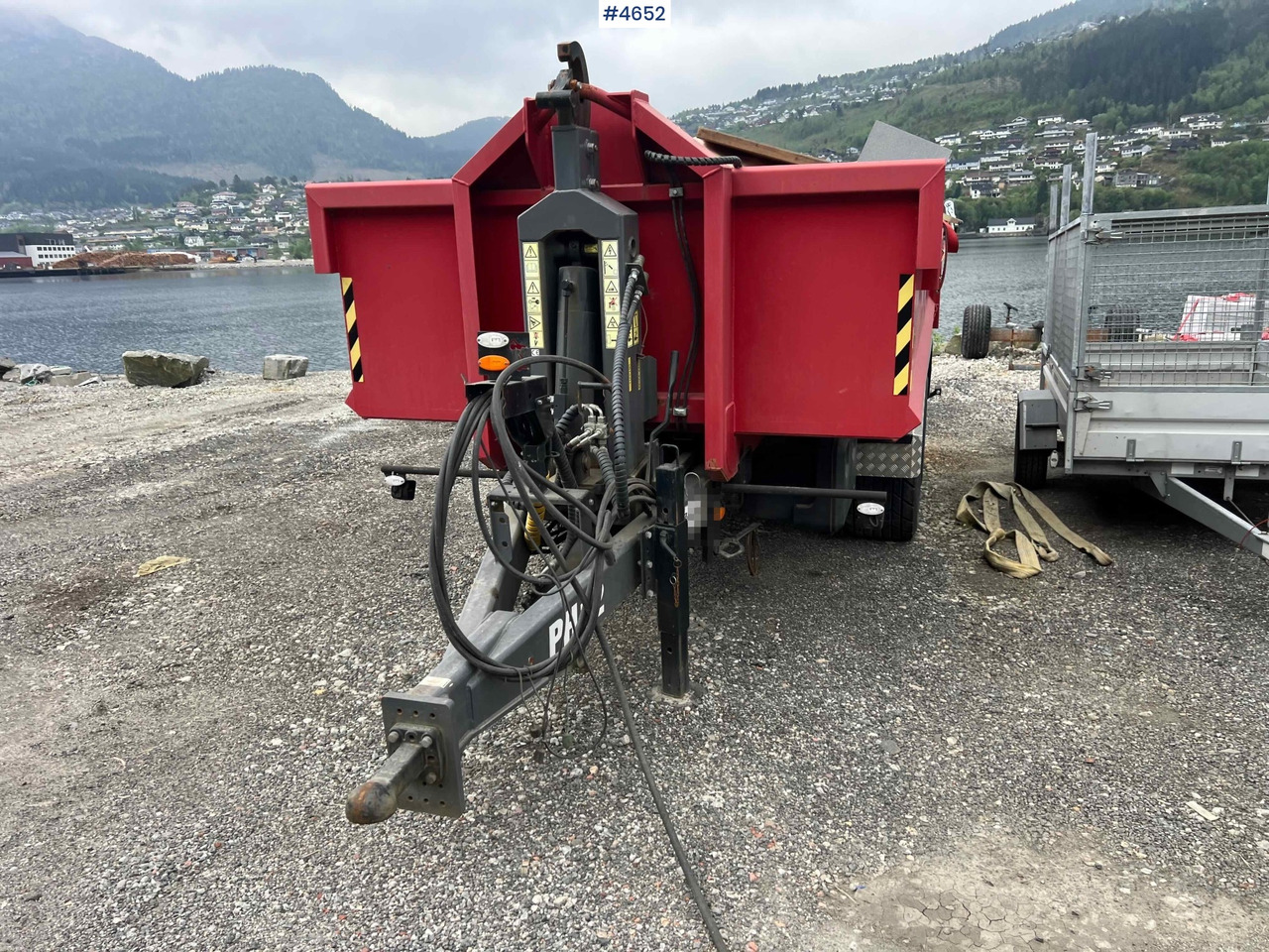 2022 Metaltech PH-12 hook trailer for tractor w/ 2 hook boxes - Farm tipping trailer/ Dumper: picture 5 2022 Metaltech PH-12 hook trailer for tractor w/ 2 hook boxes - Farm tipping trailer/ Dumper: picture 5