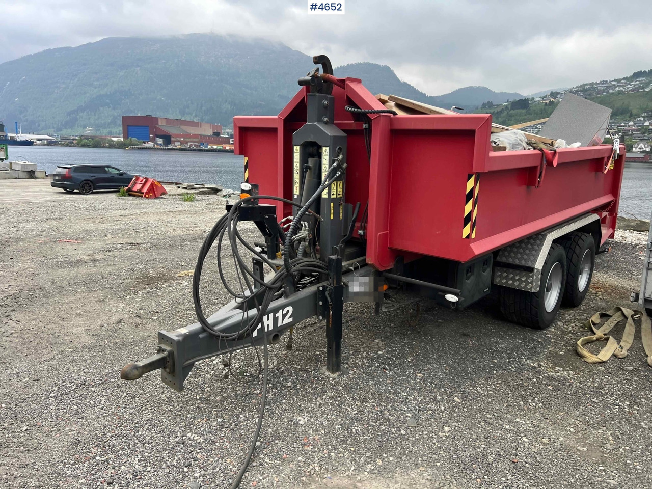 2022 Metaltech PH-12 hook trailer for tractor w/ 2 hook boxes - Farm tipping trailer/ Dumper: picture 3 2022 Metaltech PH-12 hook trailer for tractor w/ 2 hook boxes - Farm tipping trailer/ Dumper: picture 3