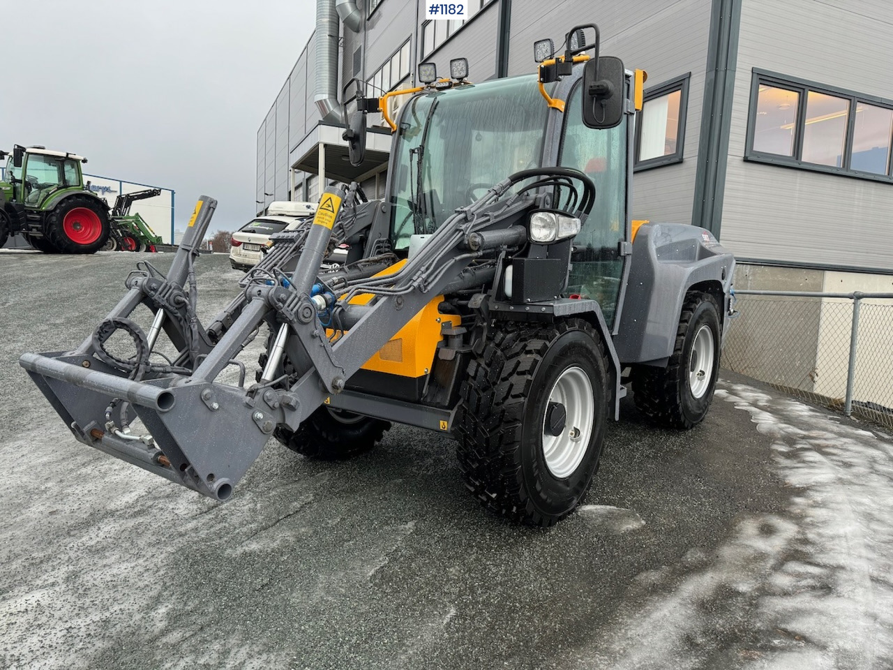 2023 LM Trac 587, DEMO, LIKE NEW! - Compact loader: picture 3 2023 LM Trac 587, DEMO, LIKE NEW! - Compact loader: picture 3