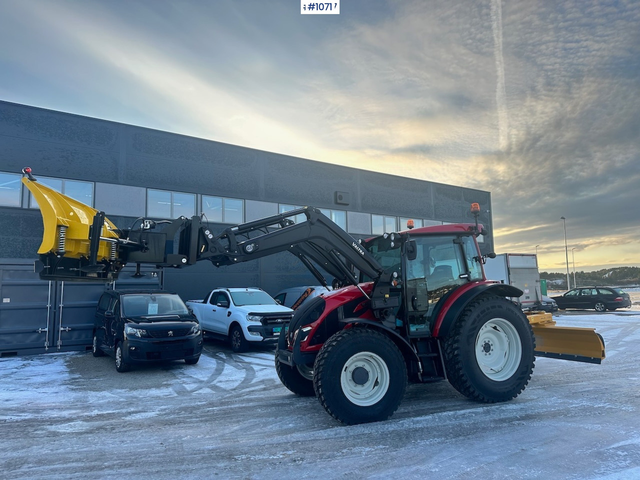 2023 Valtra A95 4x4 Tractor w/ Front Loader, Plow and Back plow - Farm tractor: picture 1 2023 Valtra A95 4x4 Tractor w/ Front Loader, Plow and Back plow - Farm tractor: picture 1