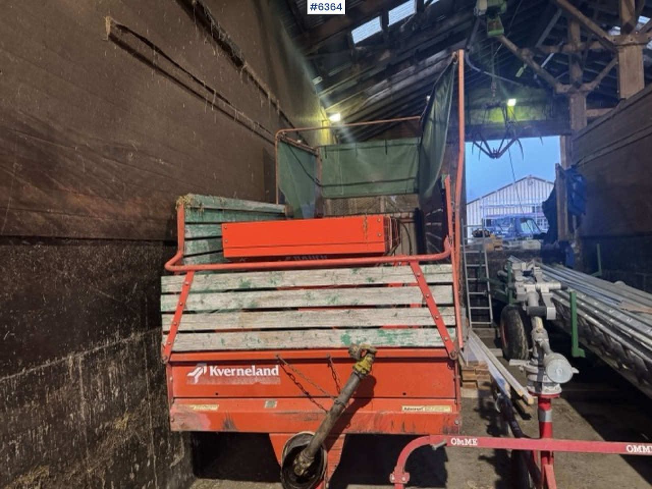 Approx. 1990 Kverneland UN7000 unloading wagon - Hay and forage equipment: picture 3 Approx. 1990 Kverneland UN7000 unloading wagon - Hay and forage equipment: picture 3