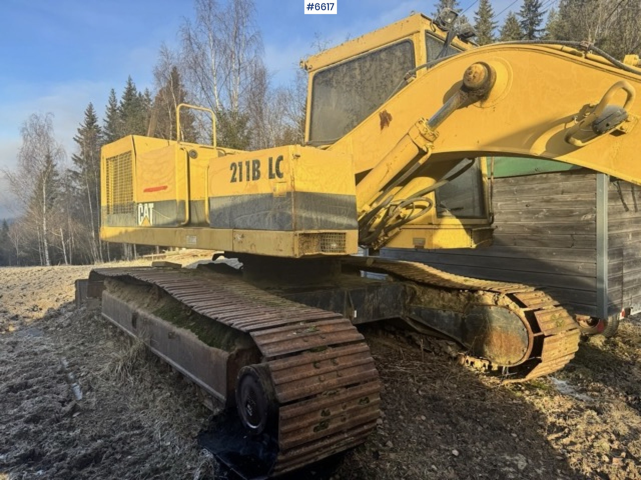 Approx. 1993 Caterpillar 211BLC tracked excavator with bucket. - Excavator: picture 4 Approx. 1993 Caterpillar 211BLC tracked excavator with bucket. - Excavator: picture 4