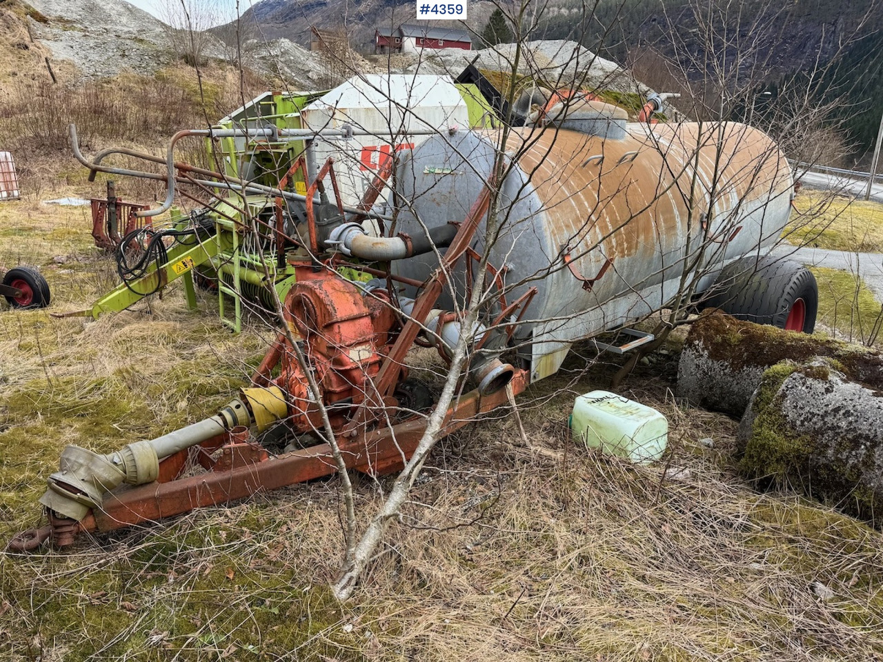 Bauer Manure spreader with boom cannon. - Manure spreader: picture 3 Bauer Manure spreader with boom cannon. - Manure spreader: picture 3