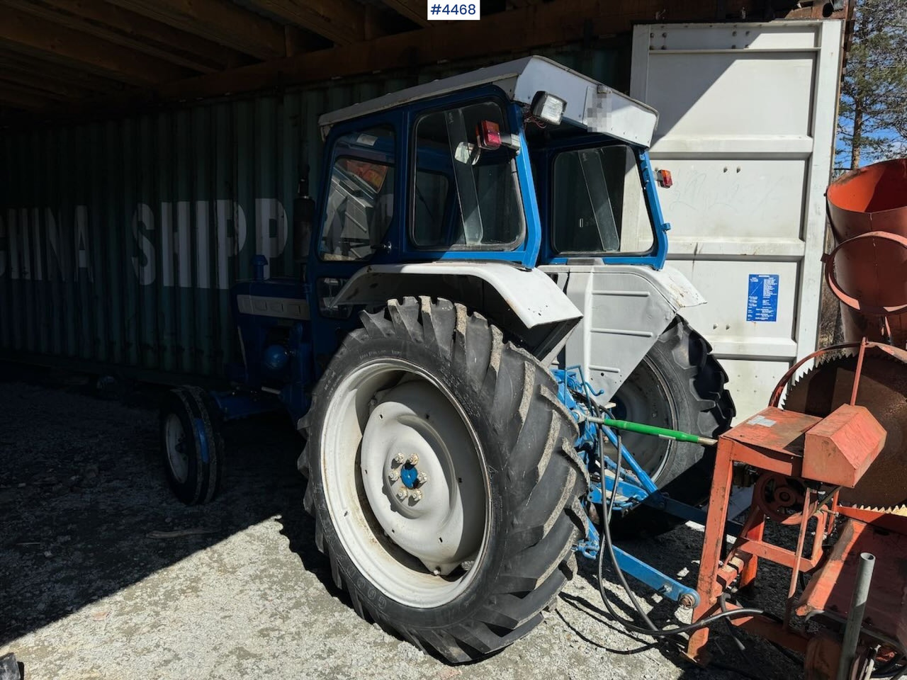 Ford 4000 4x2 - approx. 1970 model - Farm tractor: picture 4 Ford 4000 4x2 - approx. 1970 model - Farm tractor: picture 4