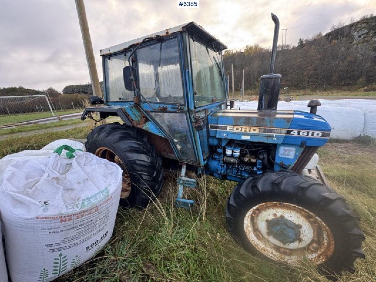 Ford 4610 4x4 tractor. 3,561 hours! - Farm tractor: picture 4 Ford 4610 4x4 tractor. 3,561 hours! - Farm tractor: picture 4