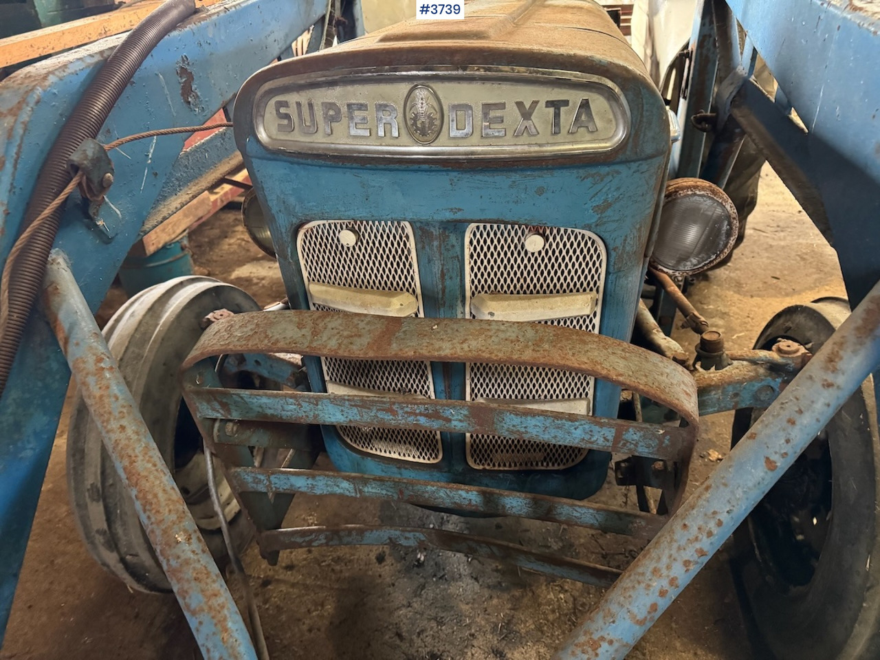 Ford Super Dexta w/front loader - Farm tractor: picture 3 Ford Super Dexta w/front loader - Farm tractor: picture 3