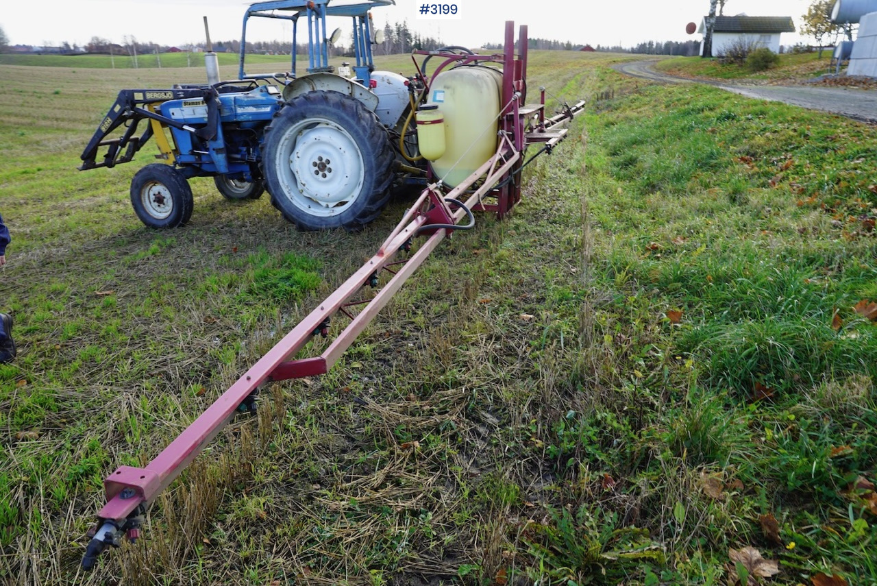 Hardi LXY 800 12M boom - Sprayer: picture 2 Hardi LXY 800 12M boom - Sprayer: picture 2