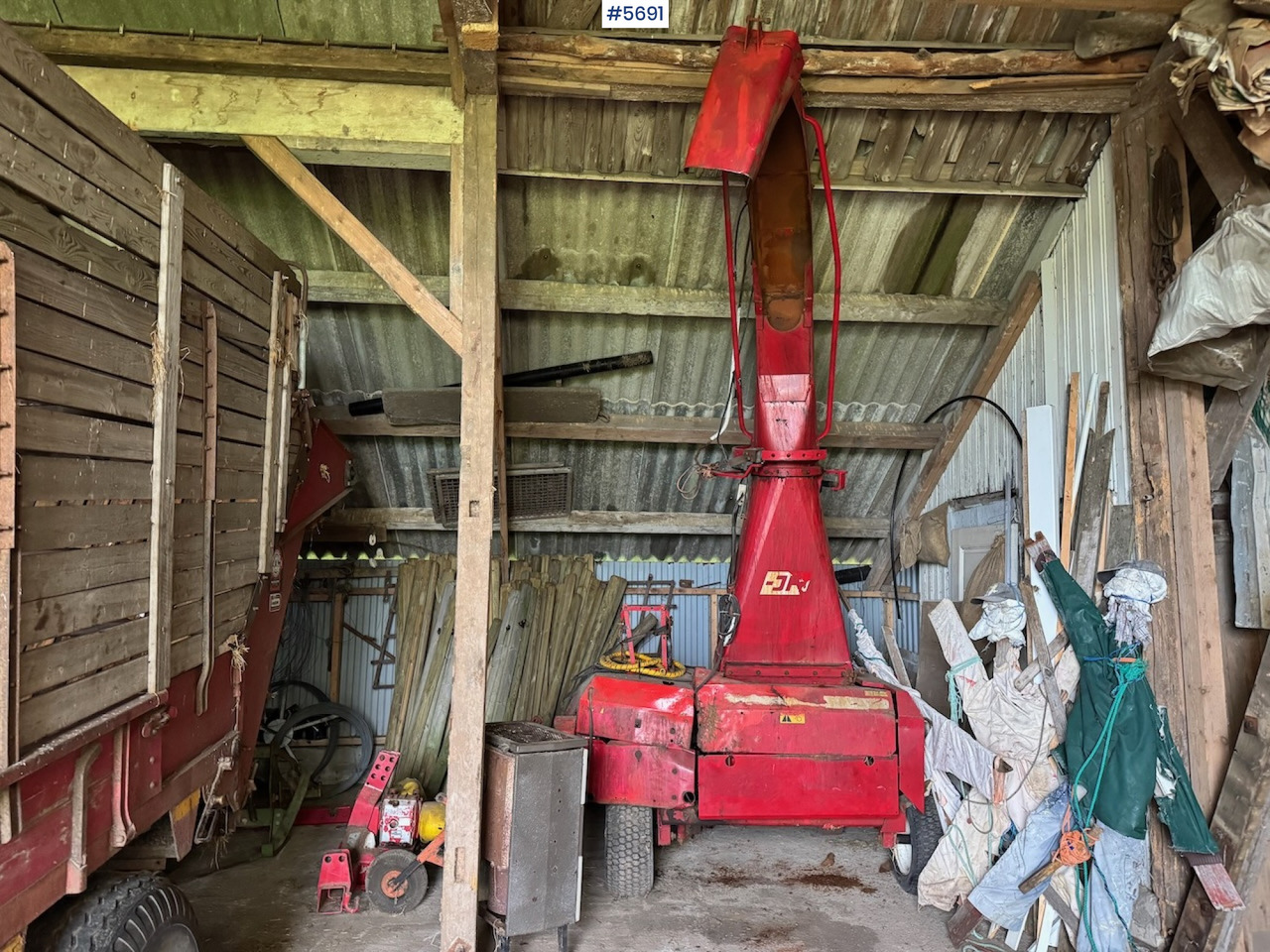 JF FC 850 Fine shredder + a dividing machine. - Hay and forage equipment: picture 3 JF FC 850 Fine shredder + a dividing machine. - Hay and forage equipment: picture 3