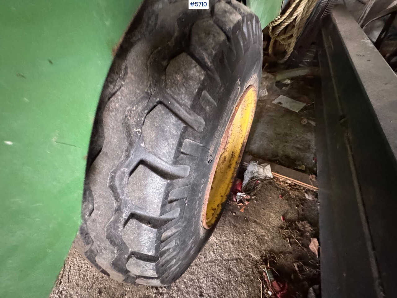 Hay and forage equipment John Deere 336 Square baler.: picture 17