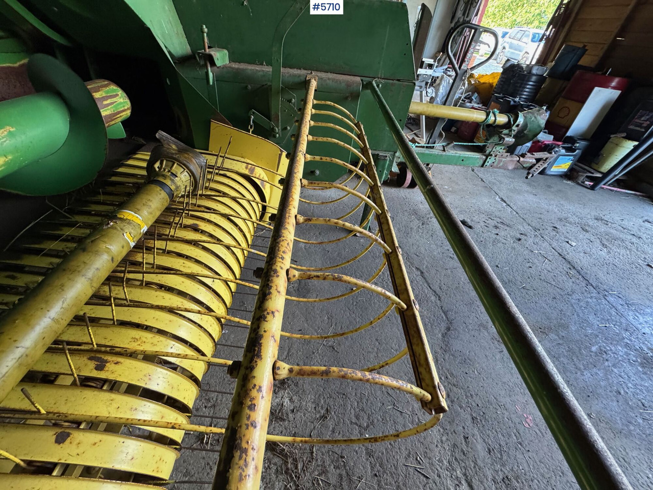 Hay and forage equipment John Deere 336 Square baler.: picture 9