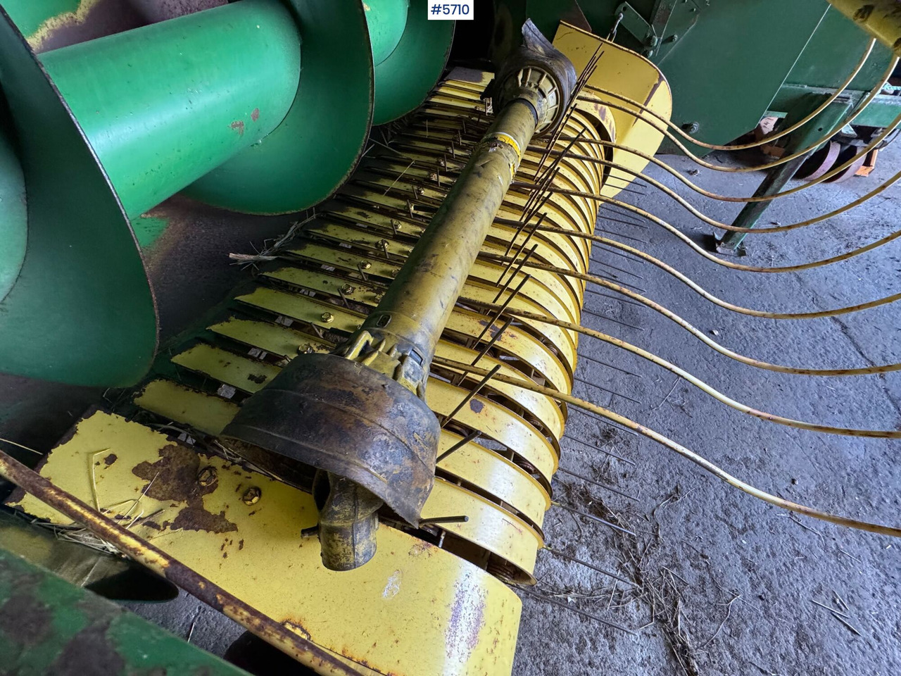 Hay and forage equipment John Deere 336 Square baler.: picture 10