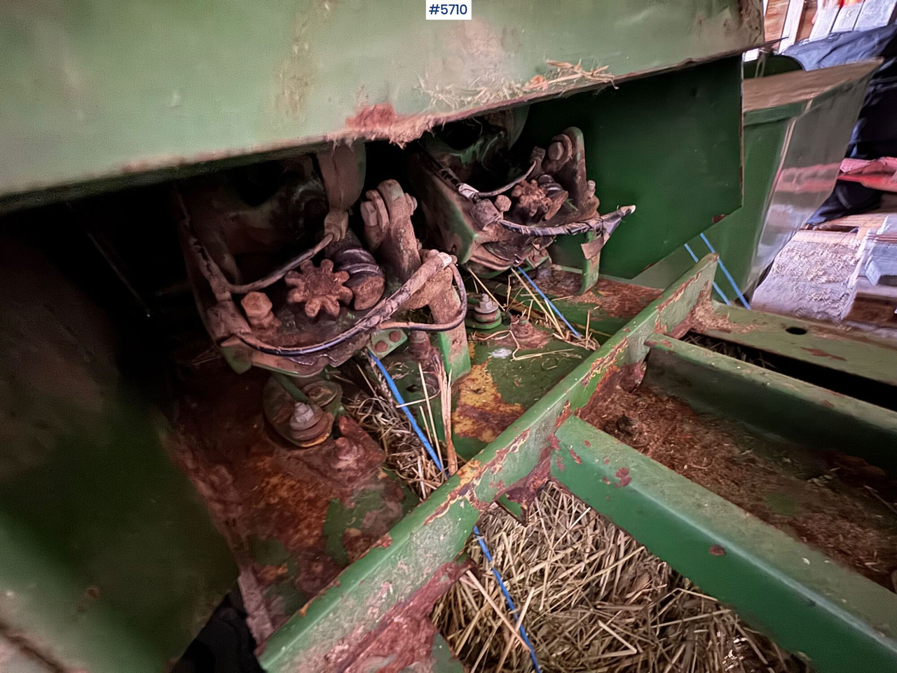 Hay and forage equipment John Deere 336 Square baler.: picture 20
