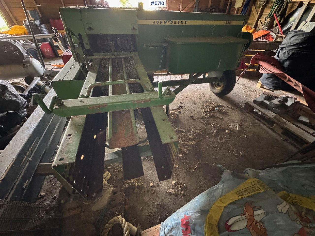 John Deere 336 Square baler. - Hay and forage equipment: picture 5 John Deere 336 Square baler. - Hay and forage equipment: picture 5