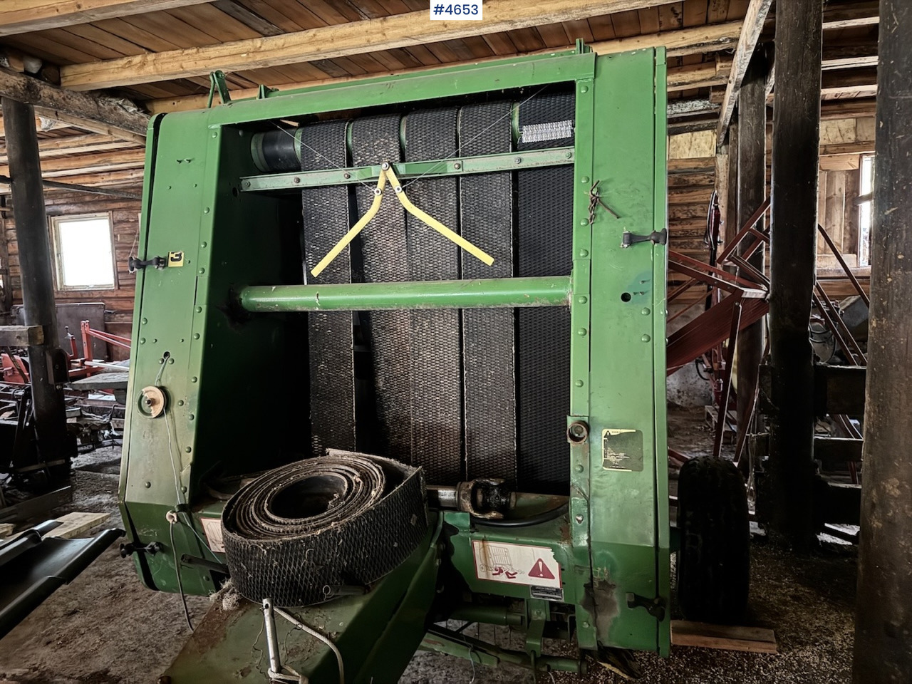 John Deere 545 Round Baler - Hay and forage equipment: picture 1 John Deere 545 Round Baler - Hay and forage equipment: picture 1