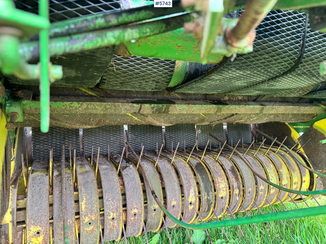 Hay and forage equipment John Deere 550 Round Baler.: picture 17