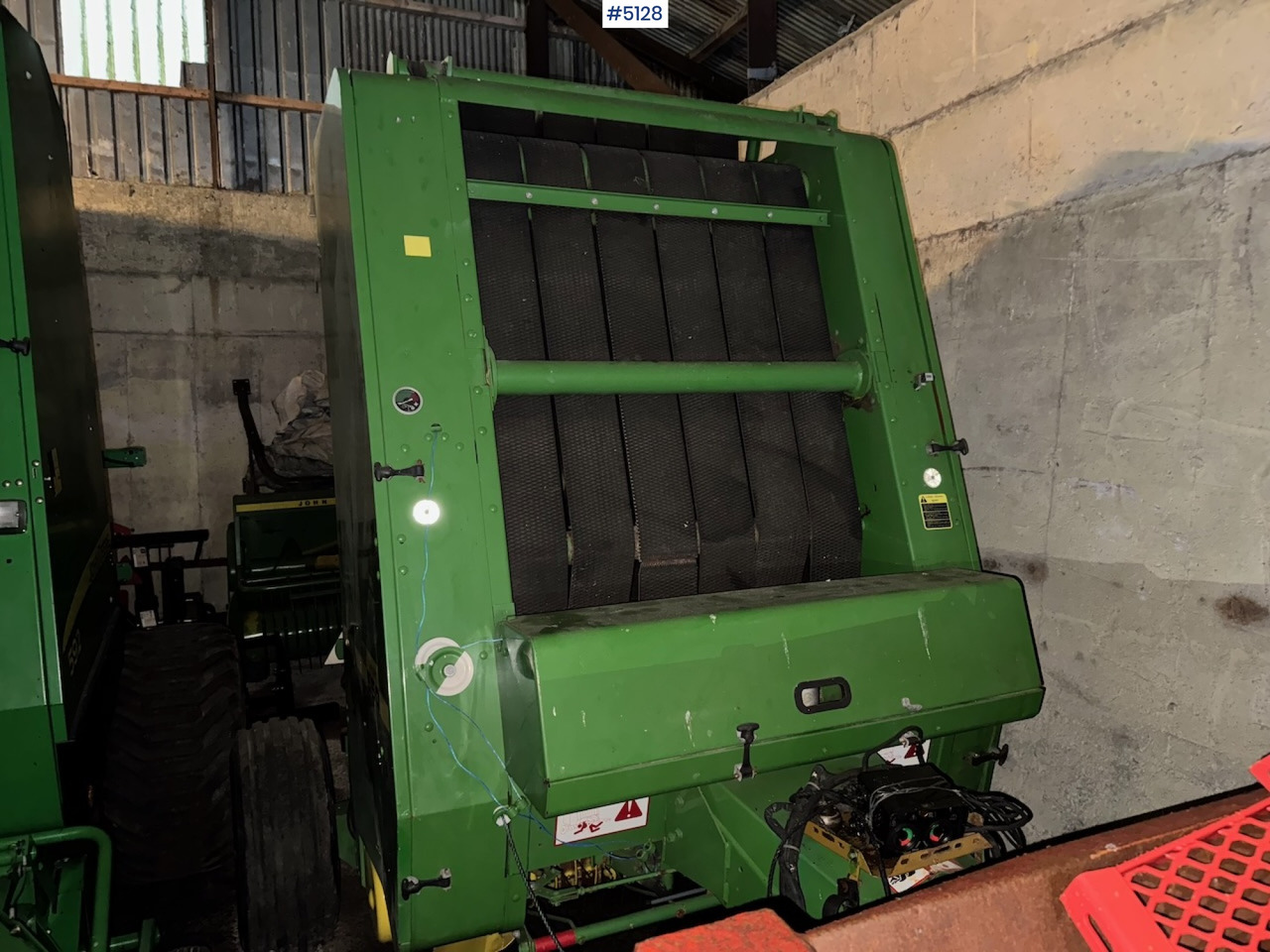 John Deere 550 Round Baler - Hay and forage equipment: picture 4 John Deere 550 Round Baler - Hay and forage equipment: picture 4