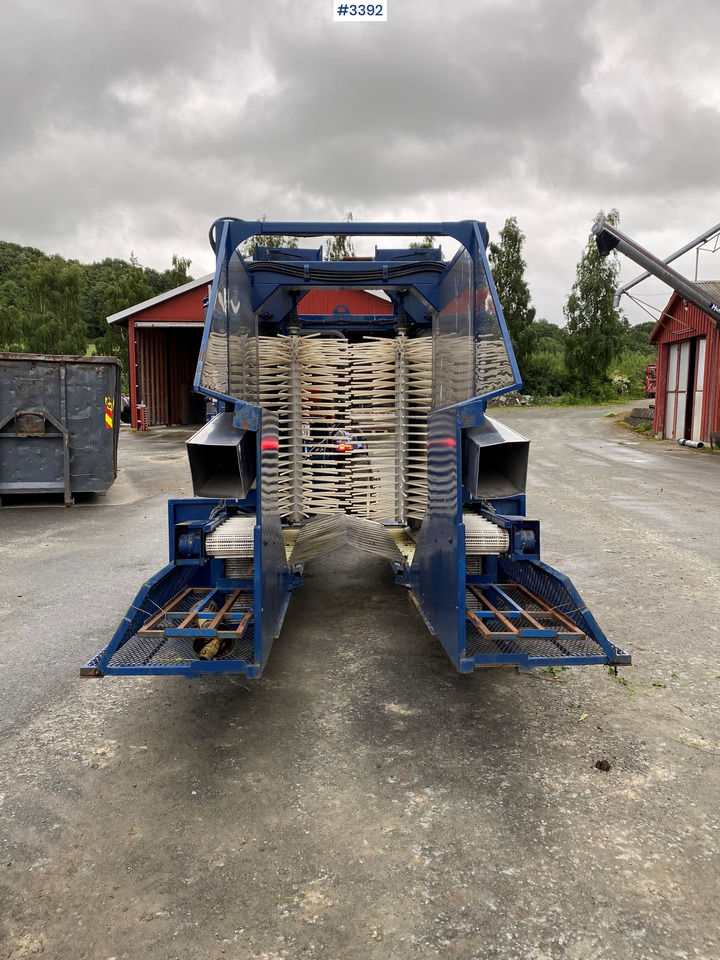 Korvan 930 berry harvester - Harvester: picture 3 Korvan 930 berry harvester - Harvester: picture 3