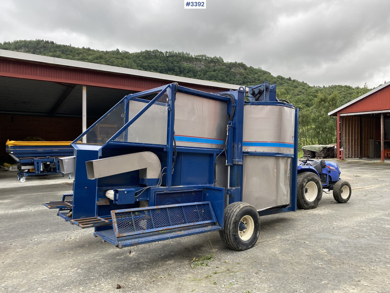 Korvan 930 berry harvester - Harvester: picture 2 Korvan 930 berry harvester - Harvester: picture 2