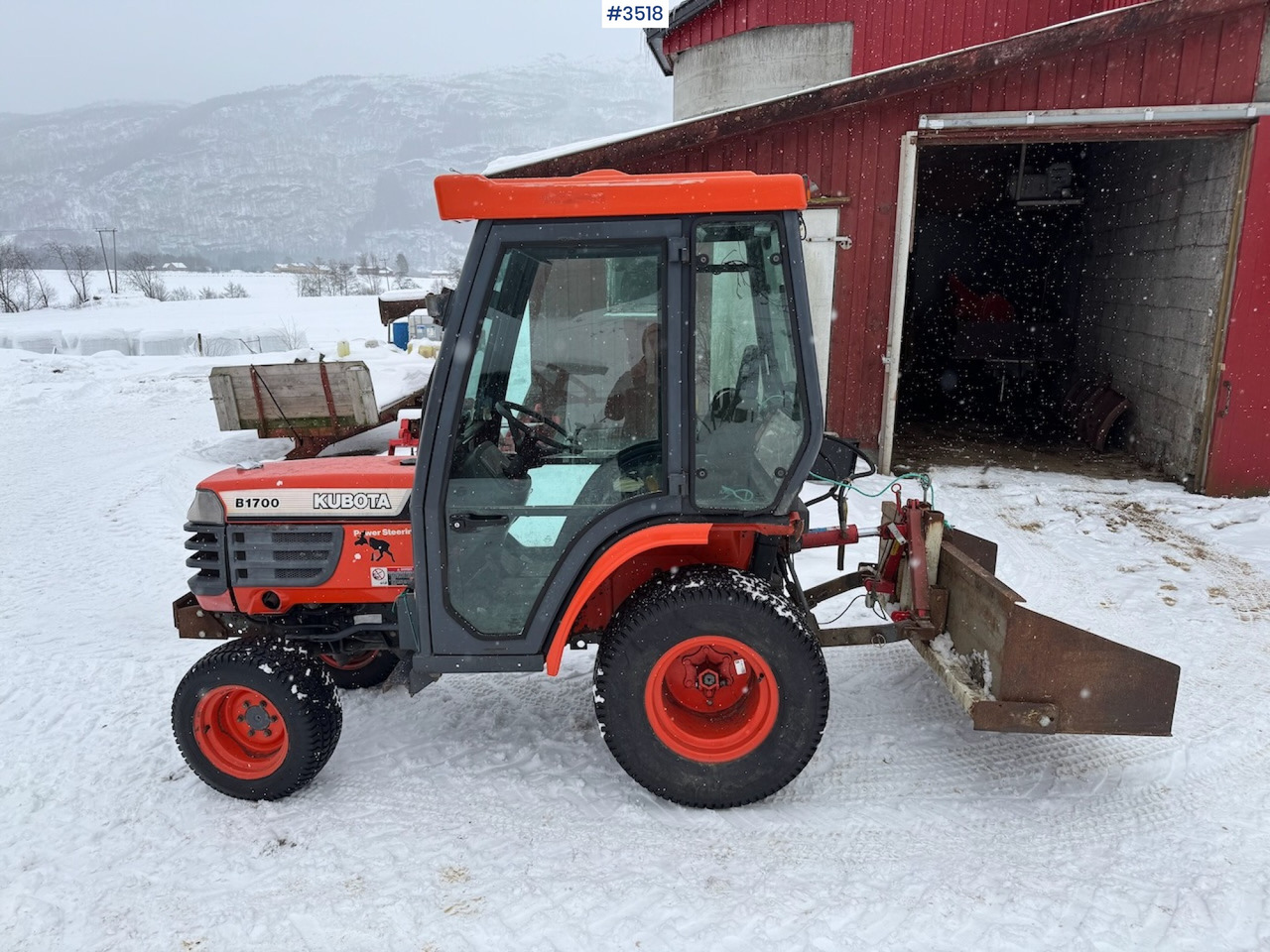 Kubota B1700 with low hours and some extra equipment - Farm tractor: picture 4 Kubota B1700 with low hours and some extra equipment - Farm tractor: picture 4