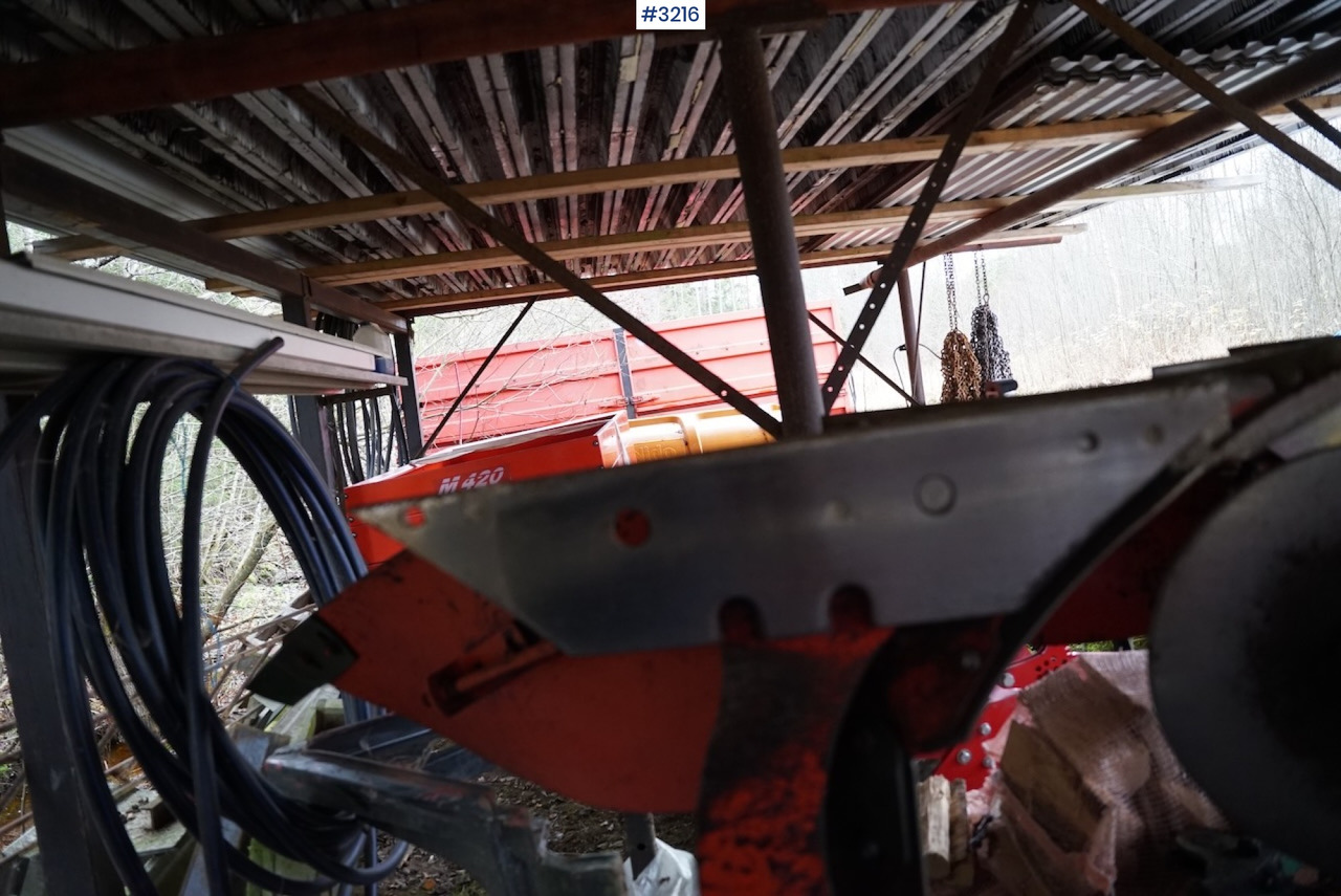 Kverneland Mod E8 3 coulter reversible plough - Soil tillage equipment: picture 4 Kverneland Mod E8 3 coulter reversible plough - Soil tillage equipment: picture 4