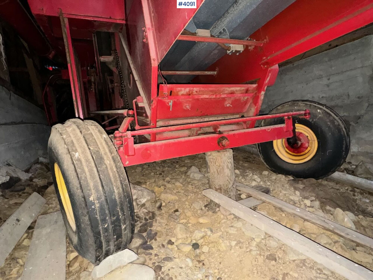 Massey Ferguson 187 Combine harvester - Combine harvester: picture 5 Massey Ferguson 187 Combine harvester - Combine harvester: picture 5