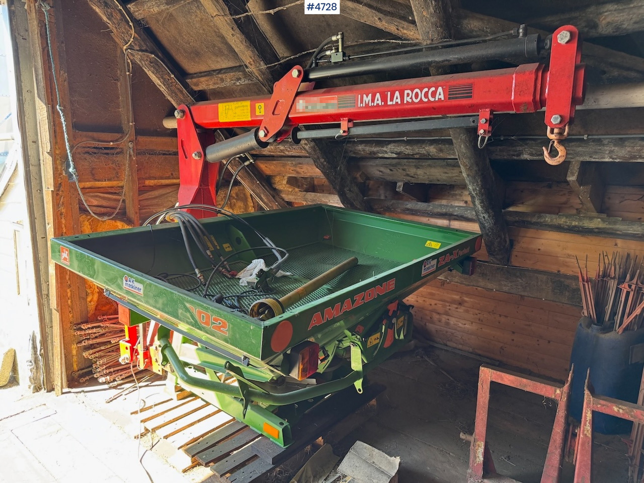 2009 Amazone ZA-X 902 Fertilizer spreader with crane - Other machinery: picture 5 2009 Amazone ZA-X 902 Fertilizer spreader with crane - Other machinery: picture 5
