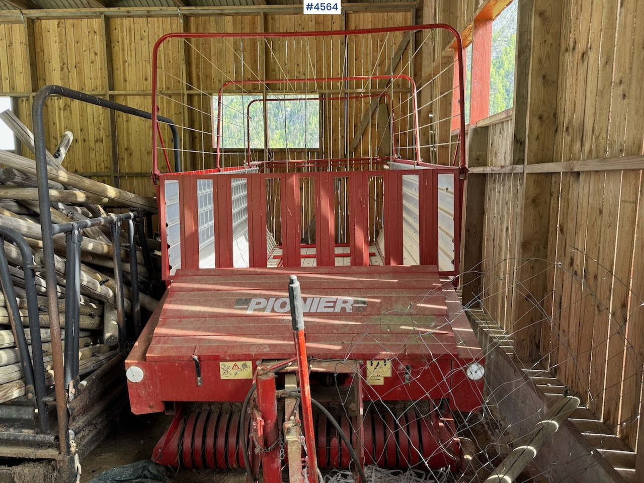 Sip Pioneer 20 N Loader - Hay and forage equipment: picture 2 Sip Pioneer 20 N Loader - Hay and forage equipment: picture 2