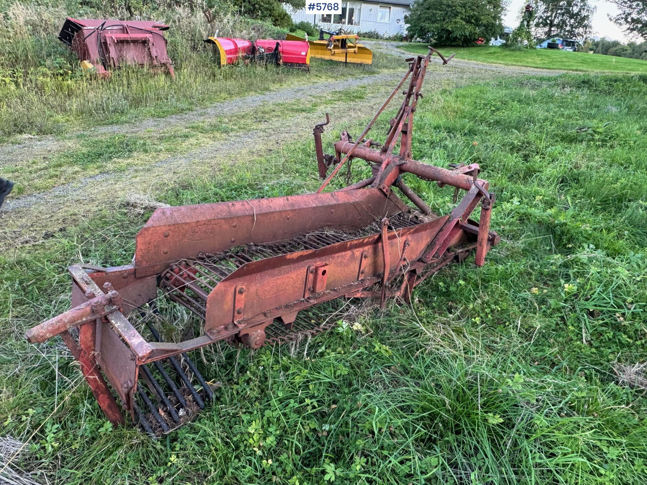 Underhaug Special Potato Lifter - Soil tillage equipment: picture 4 Underhaug Special Potato Lifter - Soil tillage equipment: picture 4