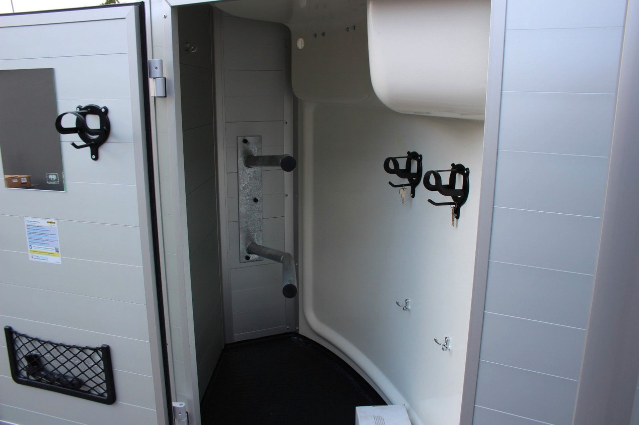 Leasing of  Humbaur Equitos Alu Plus 2400 Pferdeanhänger Sattelkamme Humbaur Equitos Alu Plus 2400 Pferdeanhänger Sattelkamme: picture 16