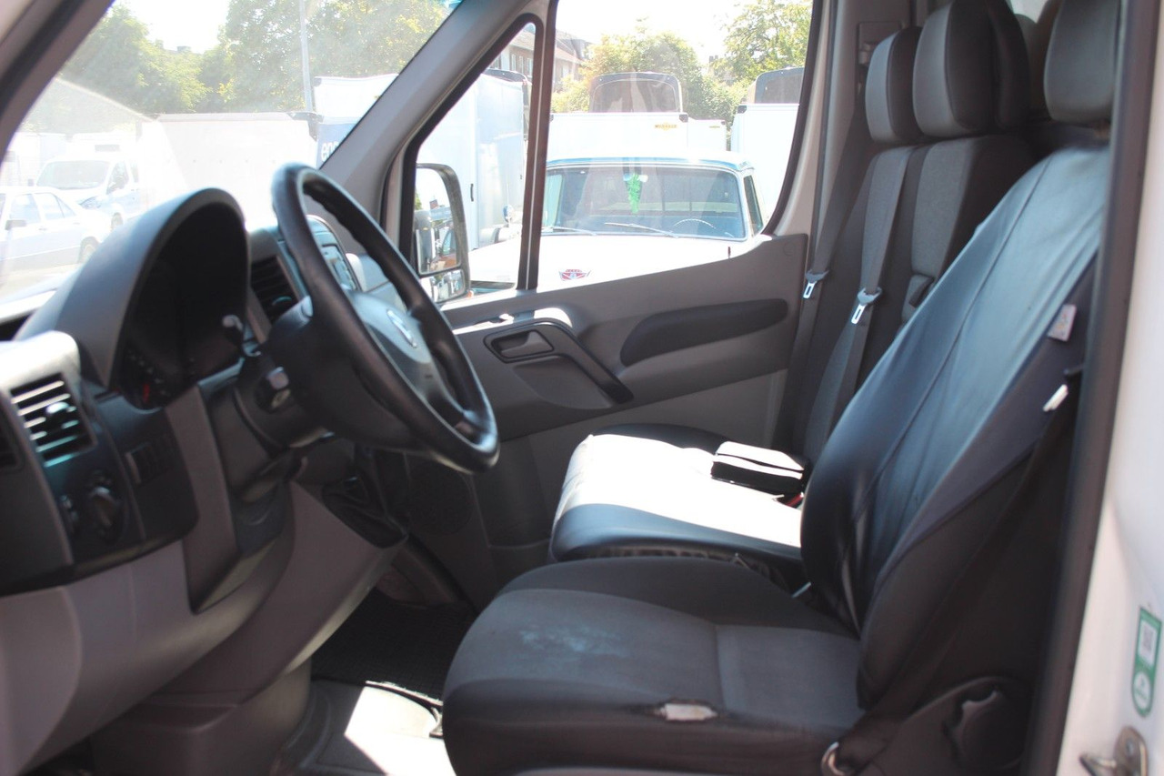 Volkswagen Crafter Kasten 35 mittel L2H2 KLIMA 1.Hand - Passenger van: picture 5 Volkswagen Crafter Kasten 35 mittel L2H2 KLIMA 1.Hand - Passenger van: picture 5