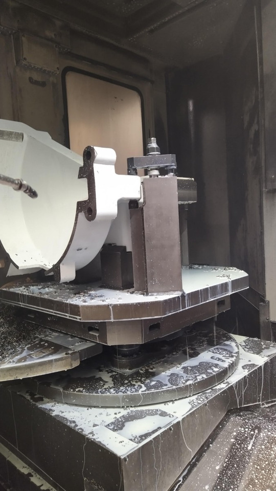 CNC machining center MAKINO A77 e: picture 6 CNC machining center MAKINO A77 e: picture 6