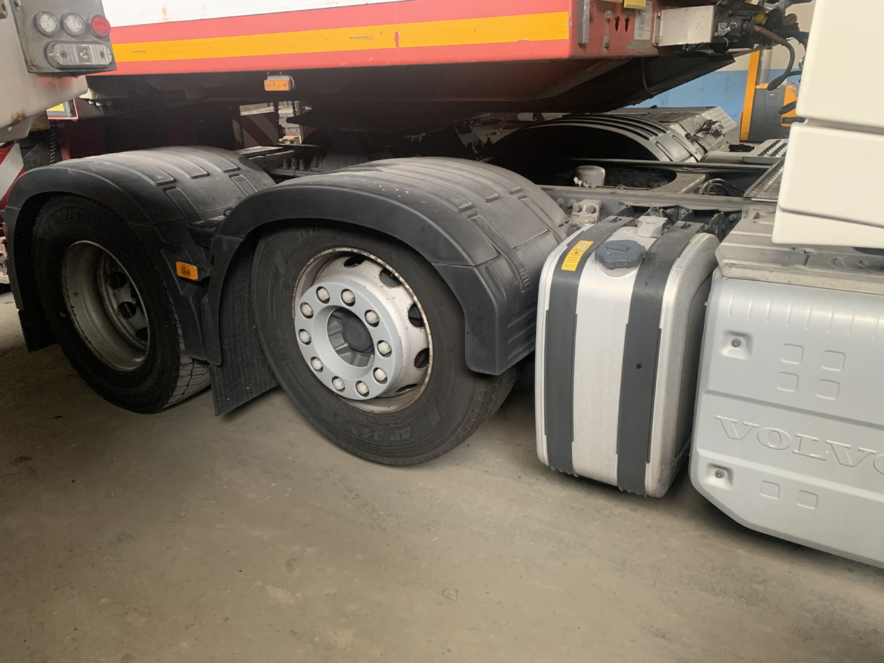 VOLVO VOLVO FH 6x2 500 Euro VI, salon Polska, ASO - Tractor unit: picture 3 VOLVO VOLVO FH 6x2 500 Euro VI, salon Polska, ASO - Tractor unit: picture 3