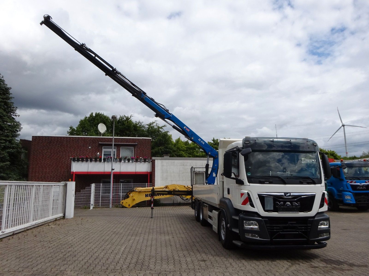 MAN 26.420 TGS Pritsche + HIAB 211 HIPRO Kran - Crane truck: picture 4 MAN 26.420 TGS Pritsche + HIAB 211 HIPRO Kran - Crane truck: picture 4