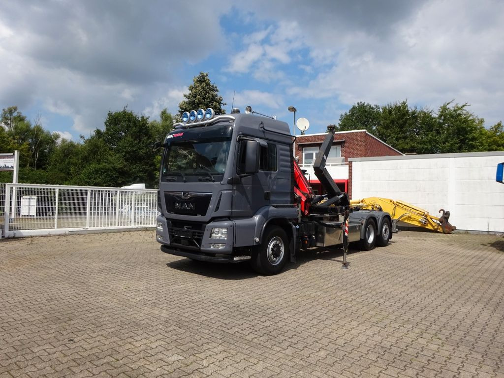 Hook lift truck, Crane truck MAN 26.500 Abroller + Fassi F125A Kran  6x2-4 Allrad: picture 12