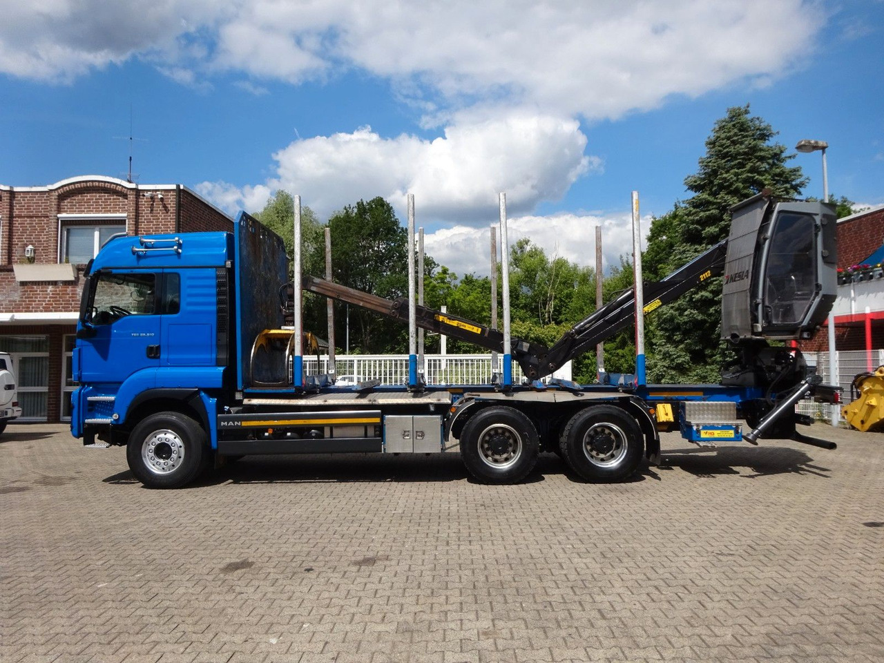 MAN 26.510 mit KESLA 2112 Holzkran+Kabine+Greifer - Timber truck, Crane truck: picture 1 MAN 26.510 mit KESLA 2112 Holzkran+Kabine+Greifer - Timber truck, Crane truck: picture 1
