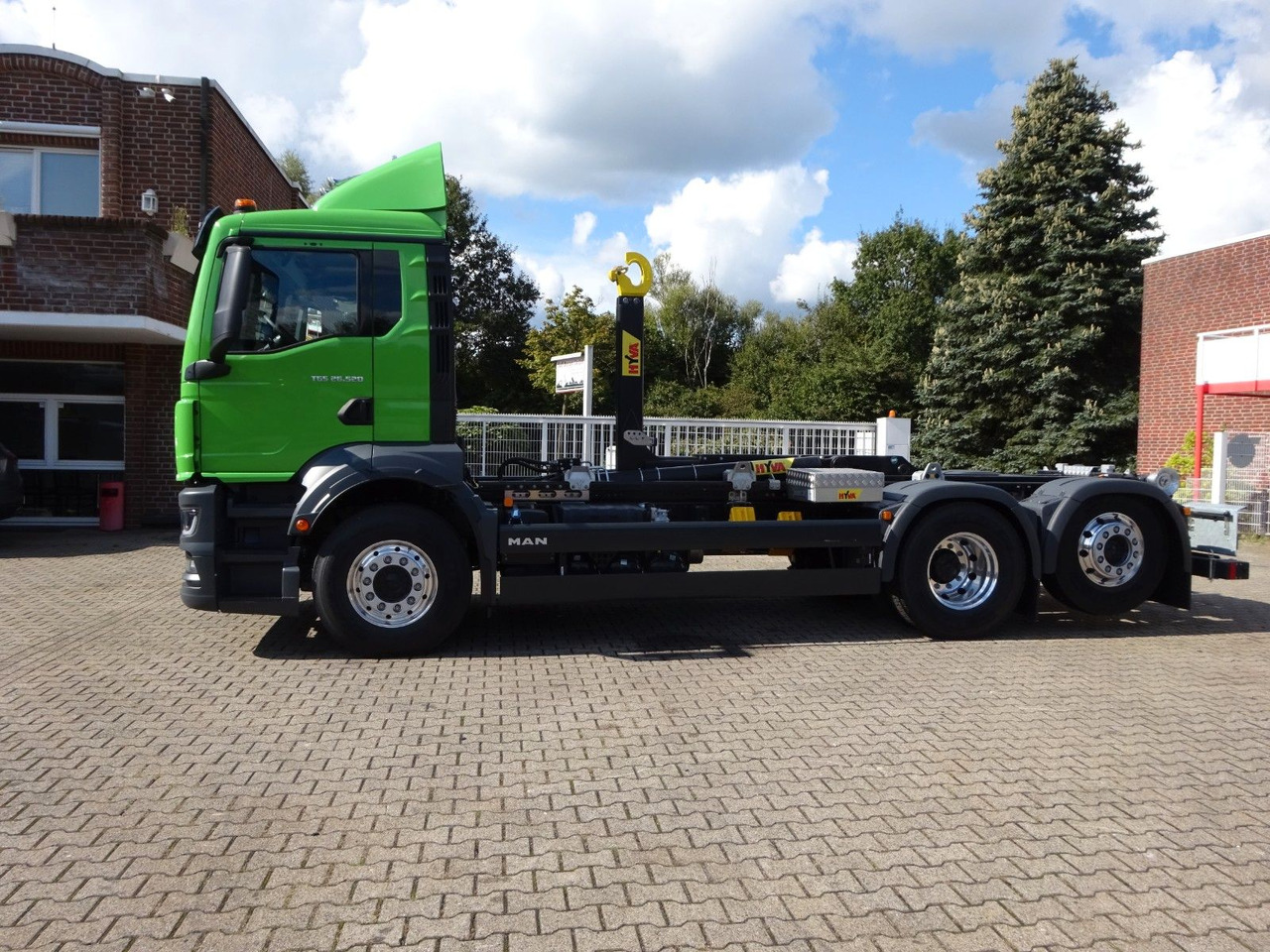 MAN 26.520 TGS HYVA Abroller 6x2 NEU !!! MAN 26.520 TGS HYVA Abroller 6x2 NEU !!! - Hook lift truck: picture 4 MAN 26.520 TGS HYVA Abroller 6x2 NEU !!! MAN 26.520 TGS HYVA Abroller 6x2 NEU !!! - Hook lift truck: picture 4