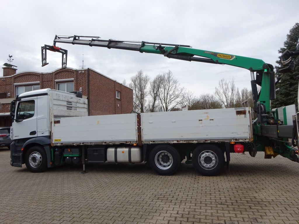 Mercedes-Benz 2543 Antos Baustoff +PK 26001 bis 20 m Auslage - Dropside/ Flatbed truck: picture 2 Mercedes-Benz 2543 Antos Baustoff +PK 26001 bis 20 m Auslage - Dropside/ Flatbed truck: picture 2