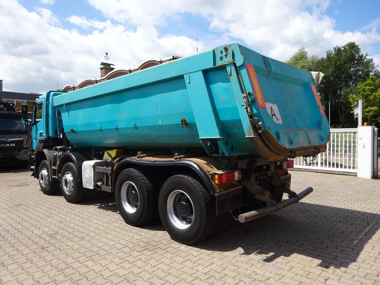 Mercedes-Benz 3240 Axor MKI SR 5.5 Muldenkipper 8x4 - Tipper: picture 5 Mercedes-Benz 3240 Axor MKI SR 5.5 Muldenkipper 8x4 - Tipper: picture 5