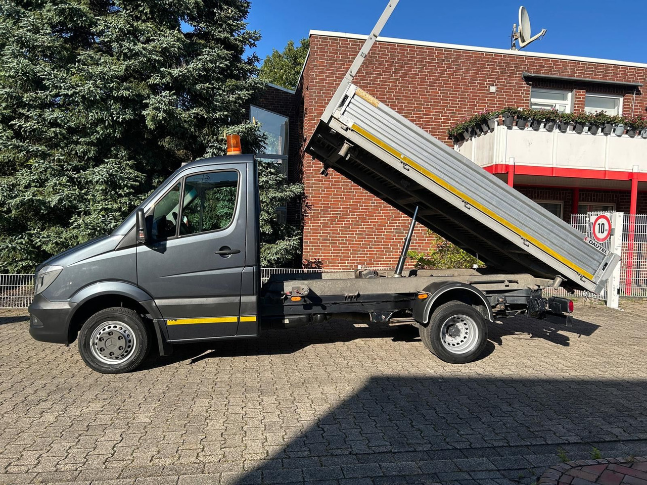 Mercedes-Benz 516CDI SPRINTER DAUTEL ALU-3SKIPPER System 2050 - Tipper van: picture 1 Mercedes-Benz 516CDI SPRINTER DAUTEL ALU-3SKIPPER System 2050 - Tipper van: picture 1