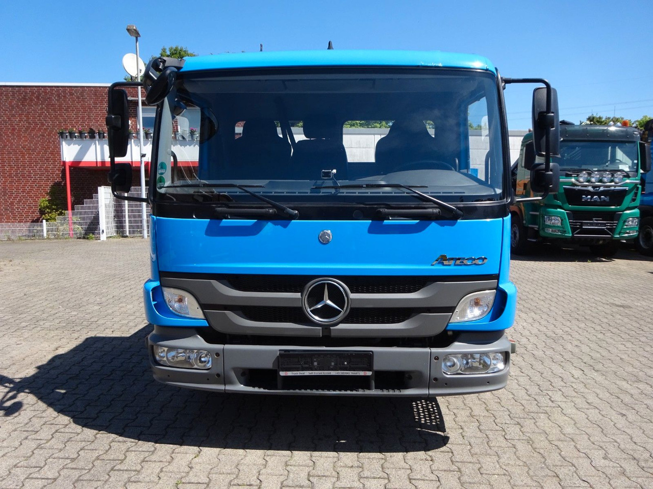 Mercedes-Benz 818 Atego kurze Pritsche 4.0 Meter - Flatbed van: picture 5 Mercedes-Benz 818 Atego kurze Pritsche 4.0 Meter - Flatbed van: picture 5