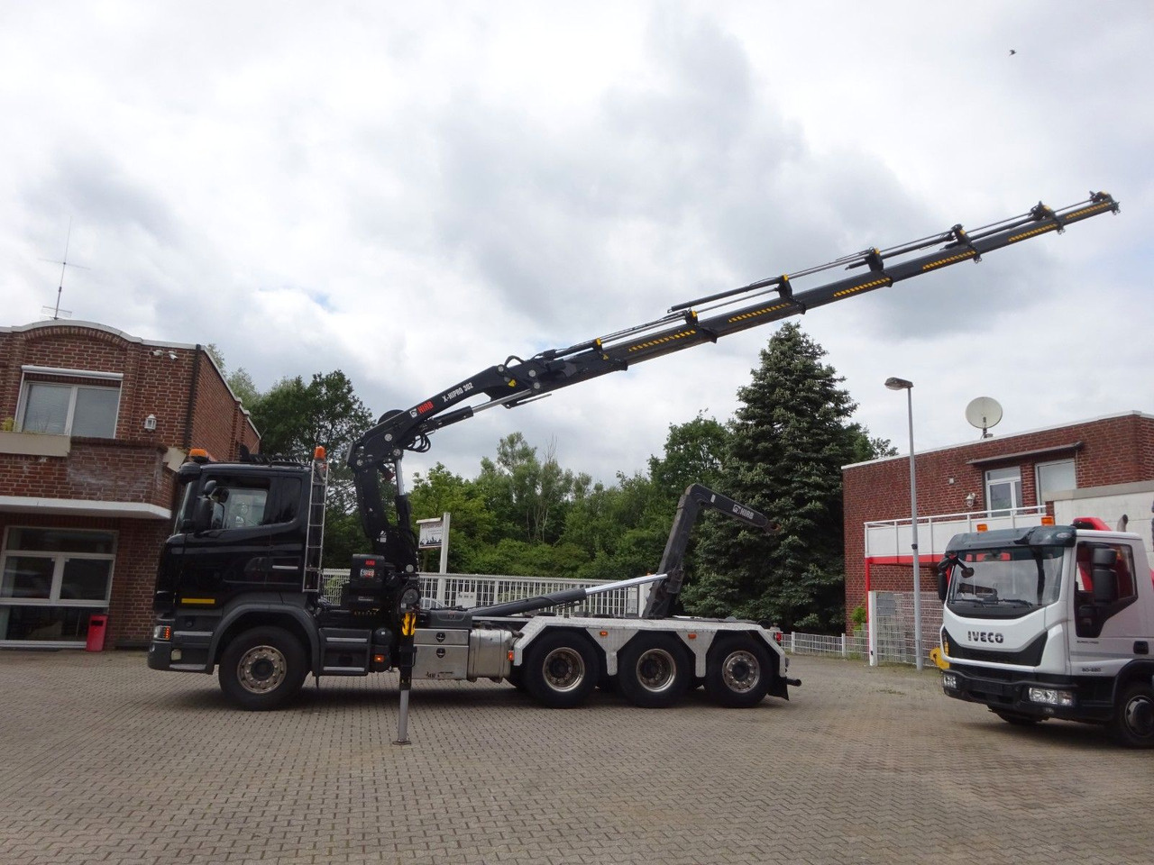 Scania R490 Abroller + HIAB 302E-6 Bj.2021 !Kran TRIDEM Scania R490 Abroller + HIAB 302E-6 Bj.2021 !Kran TRIDEM - Crane truck, Hook lift truck: picture 3 Scania R490 Abroller + HIAB 302E-6 Bj.2021 !Kran TRIDEM Scania R490 Abroller + HIAB 302E-6 Bj.2021 !Kran TRIDEM - Crane truck, Hook lift truck: picture 3